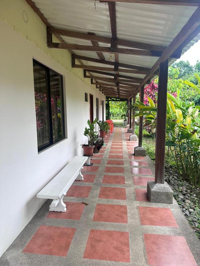 River Side Lodge Horquetas Exterior photo