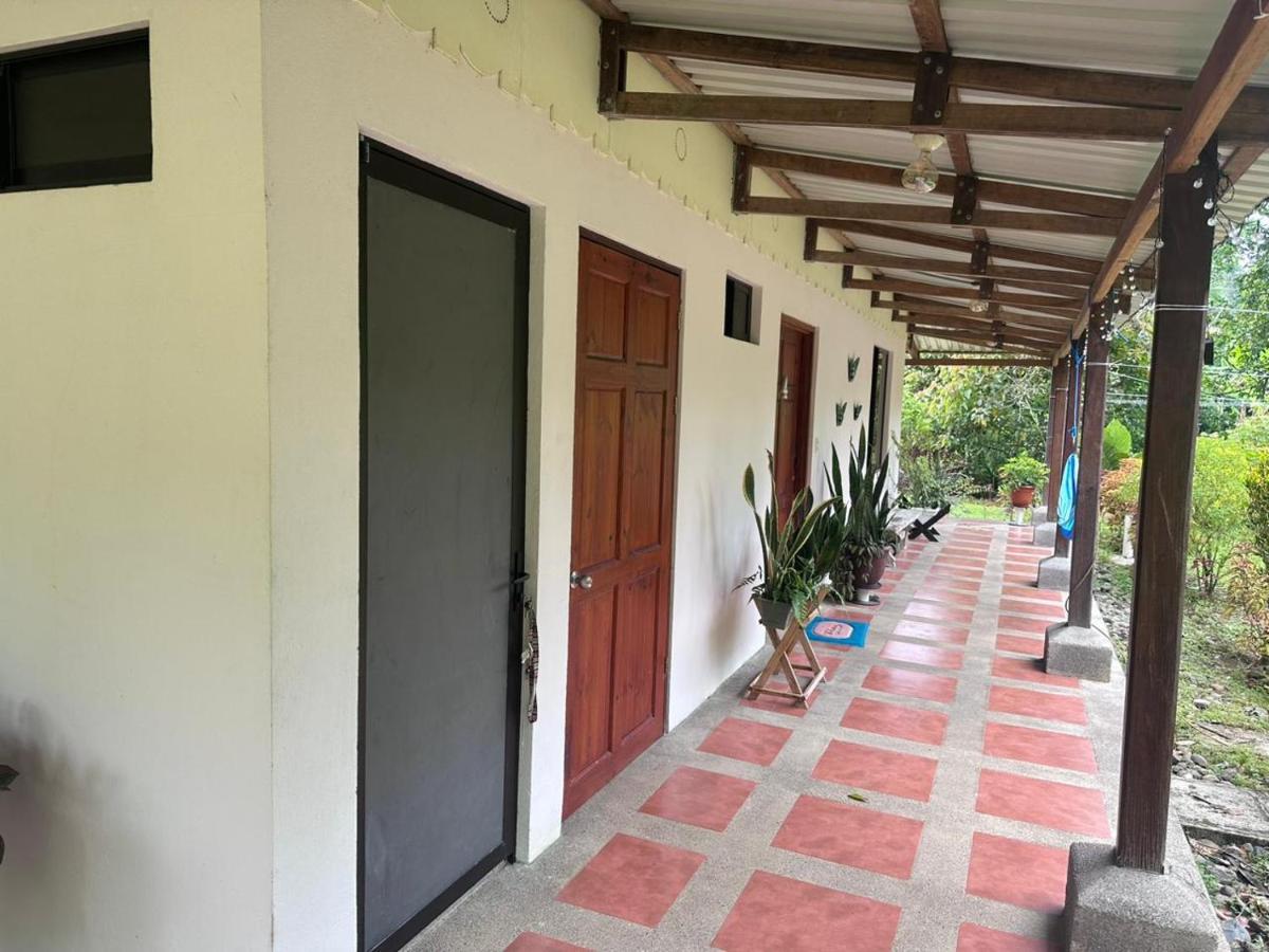River Side Lodge Horquetas Exterior photo